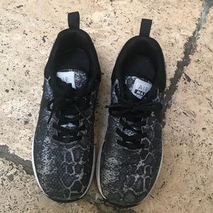 Nike air max siren print